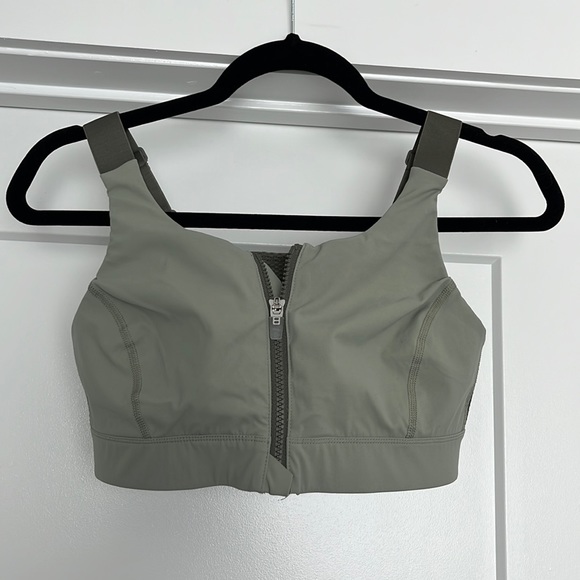Outdoor Voices Powerhouse Bra in Sandstone/Tea Tree - Picture 2 of 3
